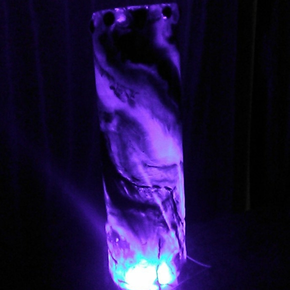 Made by Misty resin accent lamp - Picture 4 of 7
